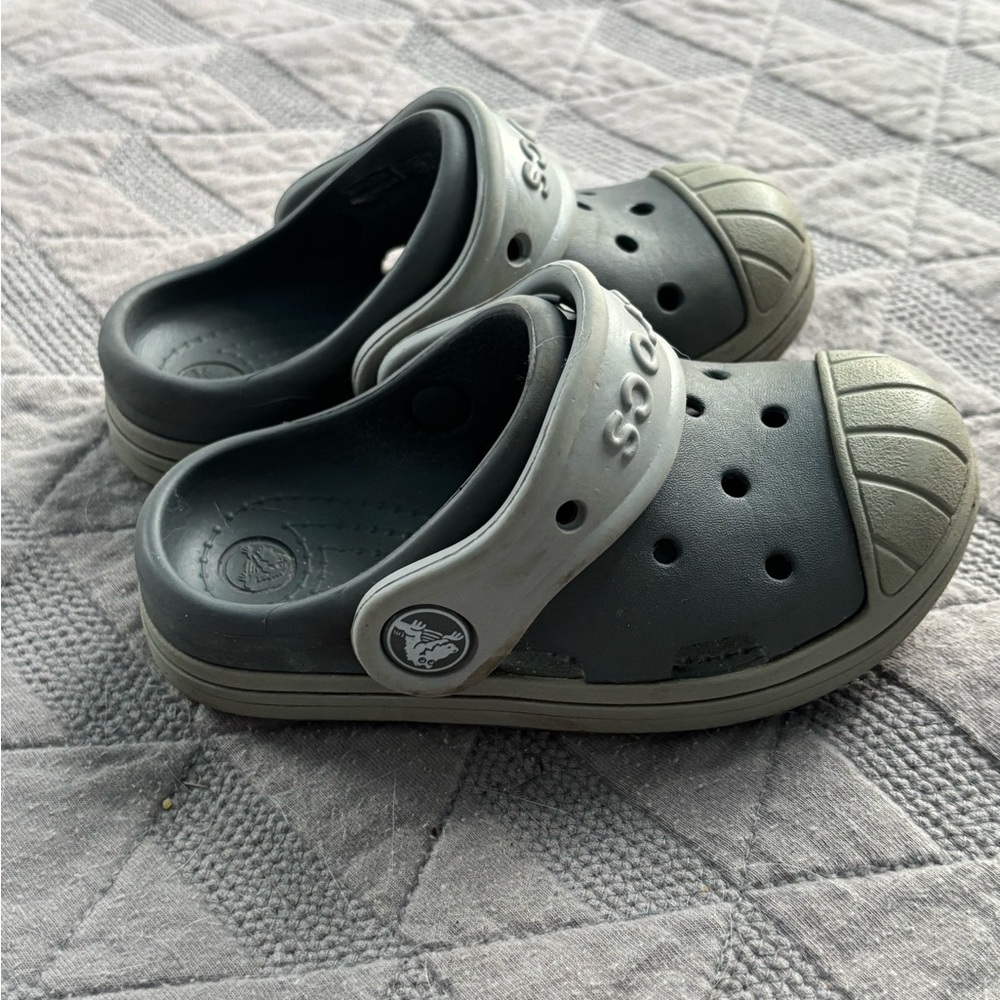 CROCS Kids Two-Tone Gray Water Shoes